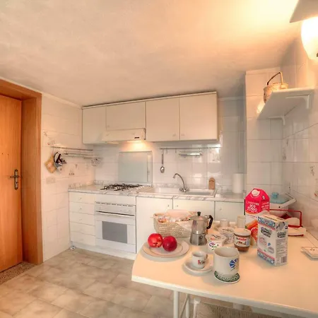 Villa With Pool And Tennis Court *