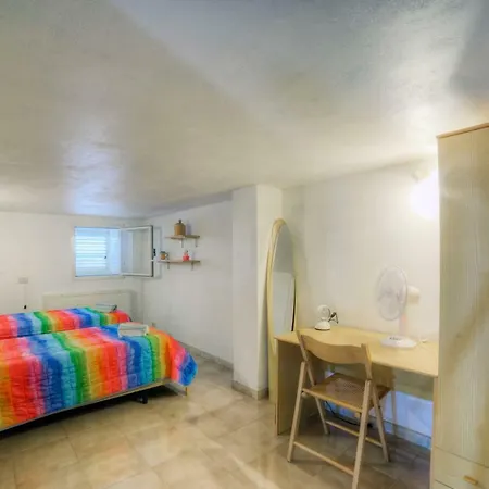 Villa With Pool And Tennis Court *