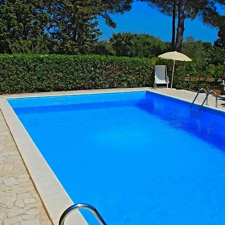 Villa With Pool And Tennis Court Avola