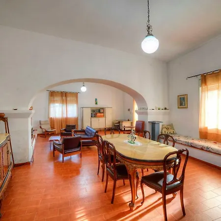 Villa With Pool And Tennis Court Avola