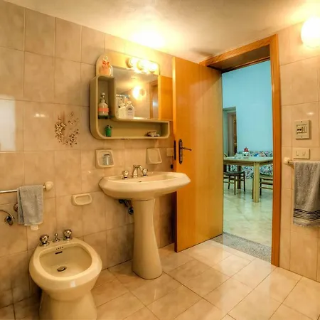 Villa With Pool And Tennis Court *